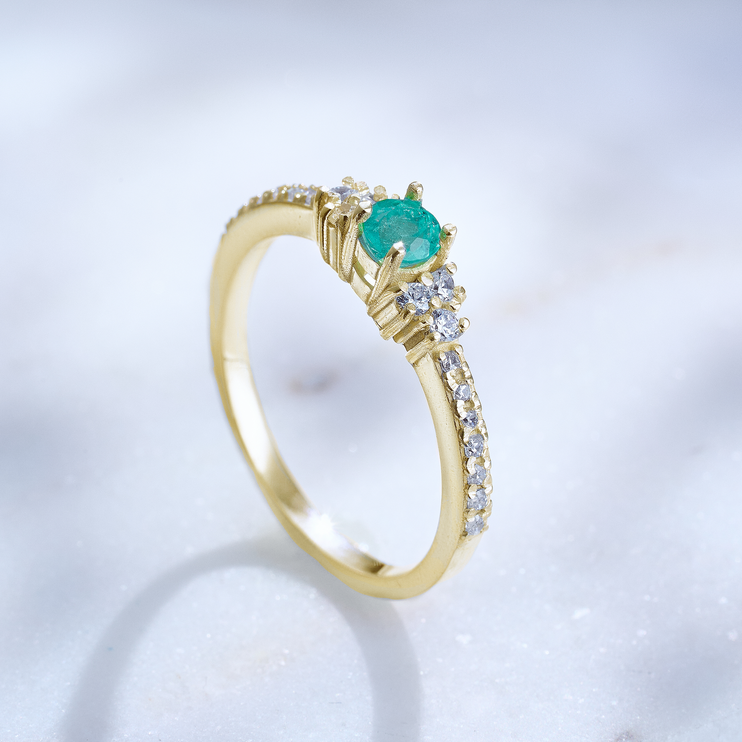 CELESTINA ORO 18K + Esmeralda