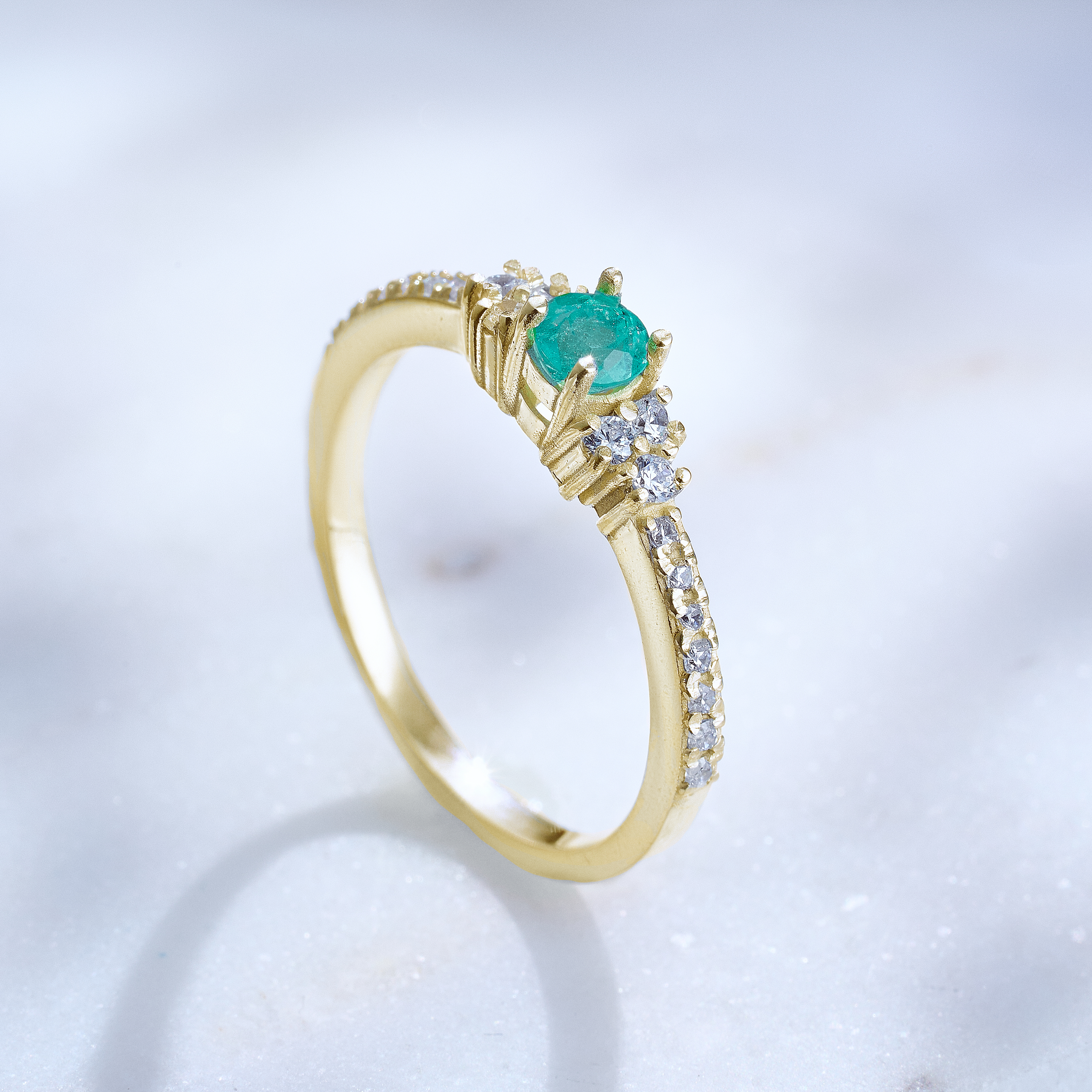 CELESTINA ORO 18K + Esmeralda