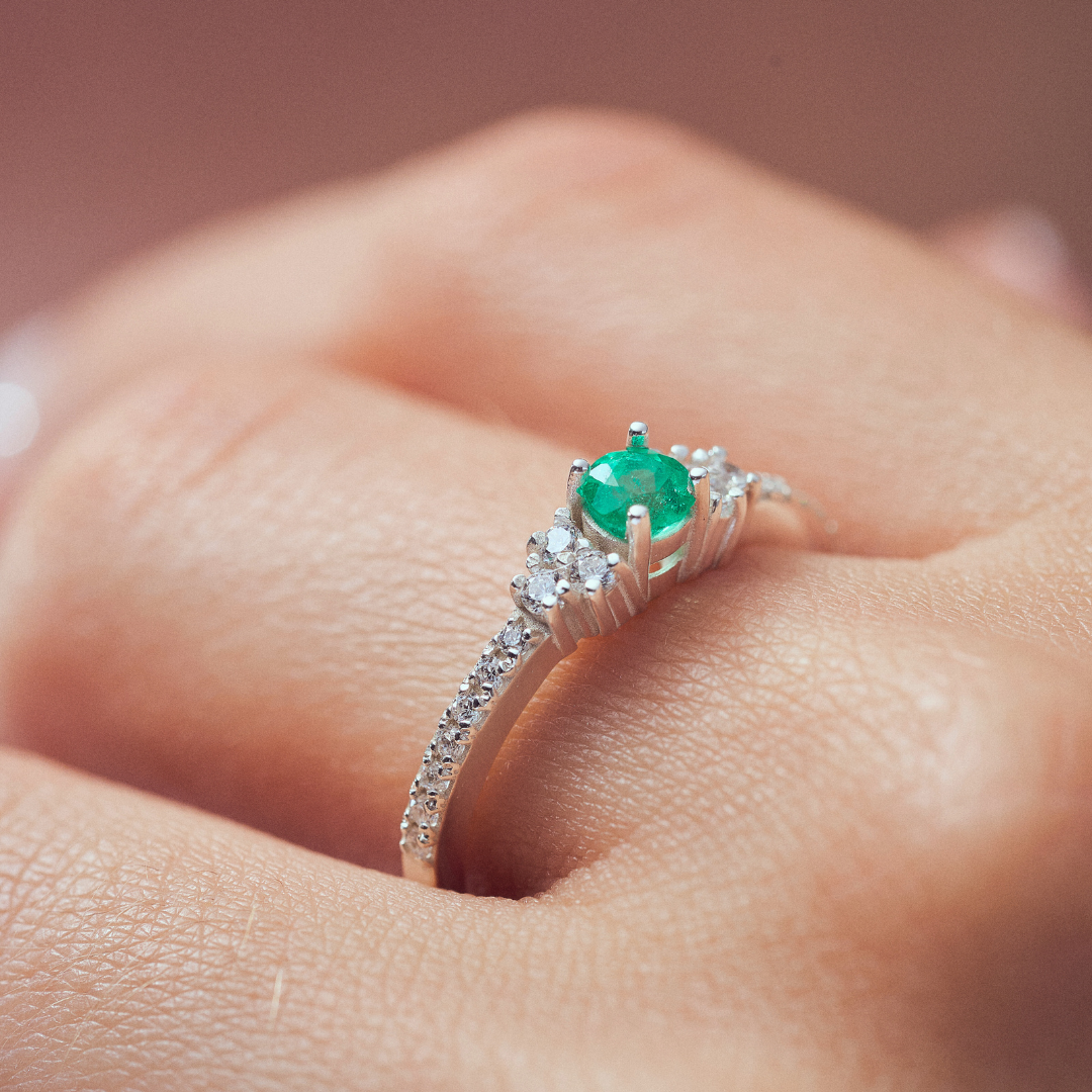 CELESTINA en Plata + Esmeralda